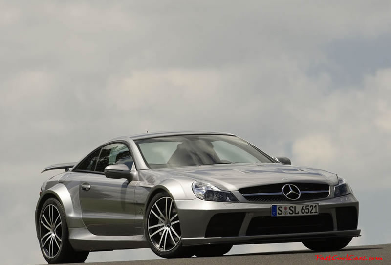 The new Mercedes SL65 AMG supercar comes with a twin-turbocharged 6.0-liter V12 developing 661hp (493kW) at 5,400 rpm and a heady 738 lb-ft (1,000Nm) of torque. This is 20hp (15kW) up on Mercedes own SLR McLaren 722 edition supercar.