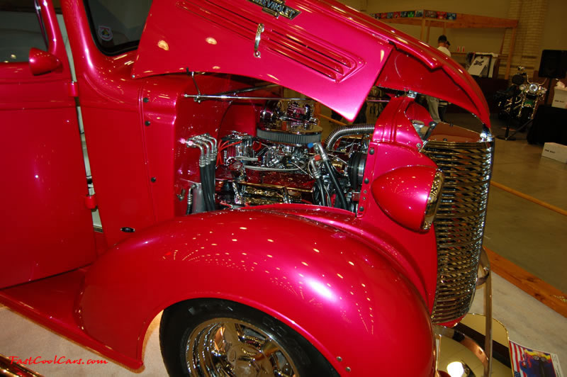 The 2009 World of Wheels Show in Chattanooga, Tennessee. On Jan. 9th,10, & 11th, Pictures by Ron Landry. It looks like this older truck even has air conditioning,...cool.