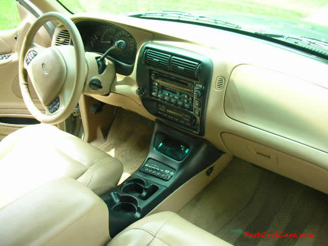 2000 Ford Explorer Eddie Bauer Edition SUV