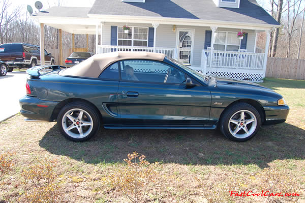 1996 Ford Mustang GT Convertible, first year for the 4.6 V8 SOHC, this one is equipped with the automatic transmission with overdrive. 
