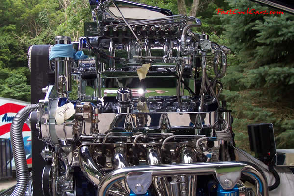 Dale Ison's Hero Truck - A rolling work of Art. What an ENGINE!