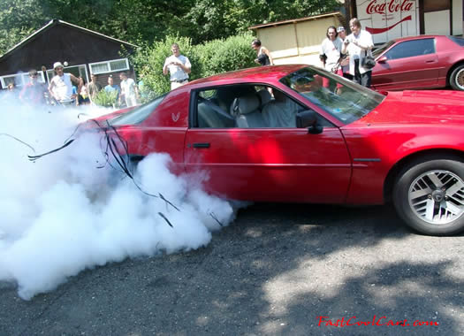 Pontiac Firebird roasting the tires