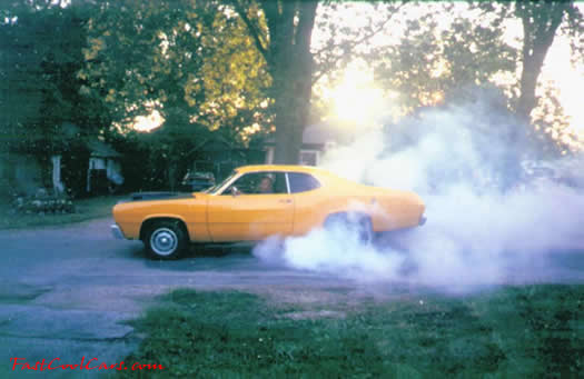 Plymouth Duster burnout
