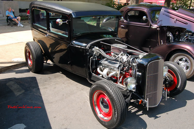 Cleveland, Tennessee Cruise In car shows and events with hot rods, muscle cars, famous cars, rare cars, wild cars, fast cars, cool cars, rat rods, supercharged cars, new whips, and much more.