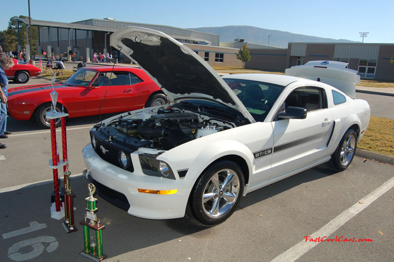 Benton, Tennessee car shows and events with hot rods, muscle cars, famous cars, rare cars, wild cars, fast cars, cool cars, rat rods, supercharged cars, new whips, and much more.