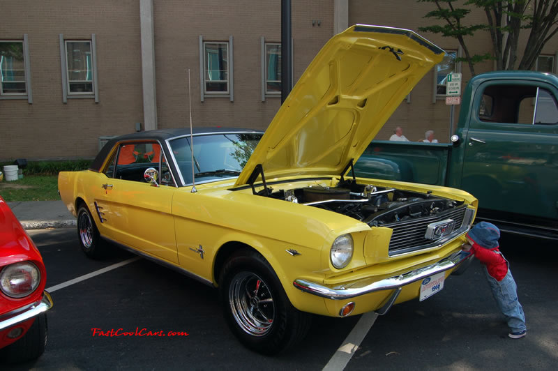 Cleveland, Tennessee Cruise In car shows and events with hot rods, muscle cars, famous cars, rare cars, wild cars, fast cars, cool cars, rat rods, supercharged cars, new whips, and much more.