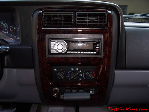 1998 Jeep Cherokee Limited, 4X4 - for sale, nice wooden dash trim.