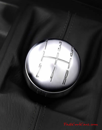2005 Ford Mustang GT 5 speed shifter knob view