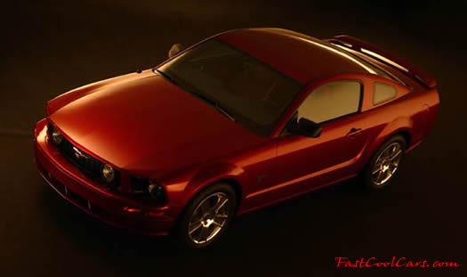 2005 Ford Mustang GT left front angle view