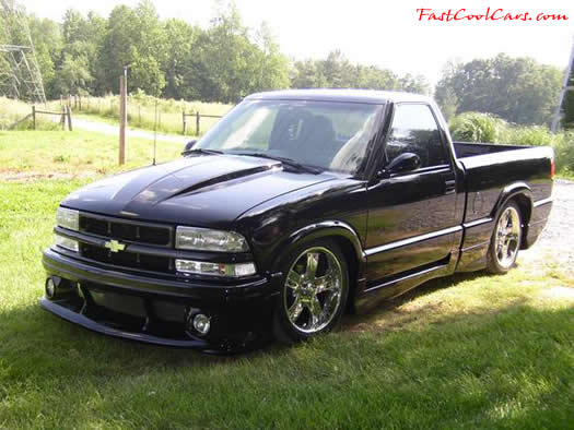 1998 Chevrolet S-10 customized lots, very cool chrome wheels