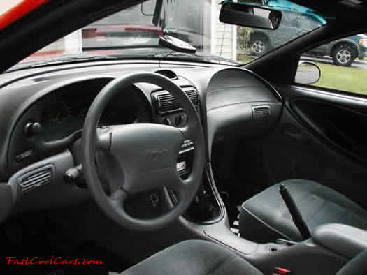 1995 Mustang - Left side Interior pic. - fastcoolcars.com