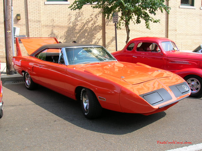 Cleveland, Tennessee Cruise-in August 28, 2005 - Superbird, Plymouth, only 505 produced, and it's a 4 speed