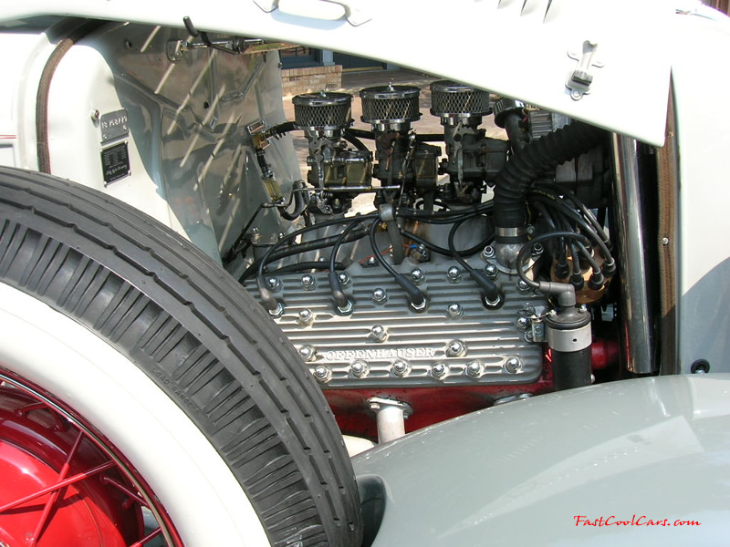 Cleveland, Tennessee Cruise-in August 28, 2005 - Flathead with 3 carbs