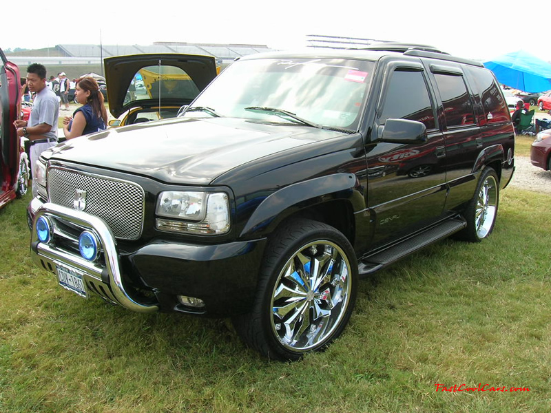  Motorsports Supershow 2005 Yukon SUV with style and big rims to match