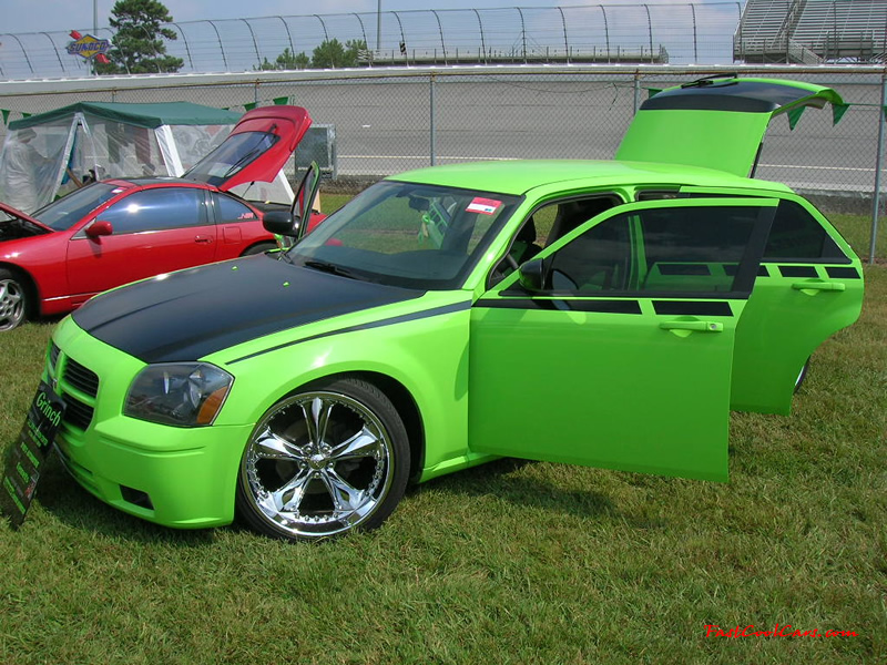 Nopi Nationals Motorsports Supershow 2005 Dodge Magnum in lime green 