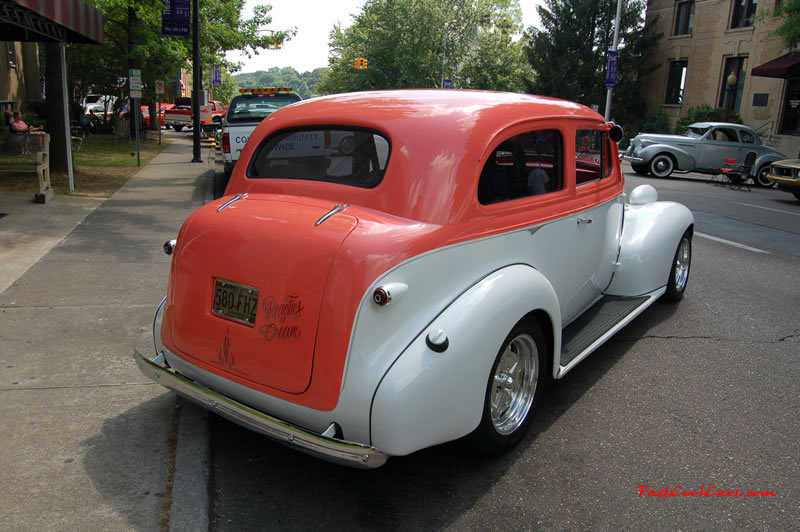 Cleveland, Tennessee - Cruise in, car show, 05-27-06  Fast Cool Cars - Custom Street Rod