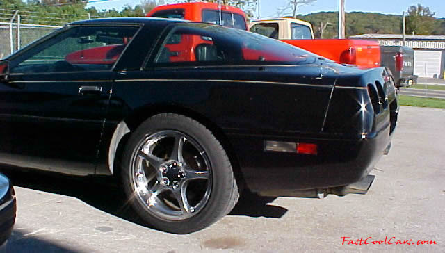 1992 Chevrolet Corvette coupe, LT1, 6 speed, 300 horsepower, Y2K 2000 model corvette polished aluminum wheels, with Bridgestone Fuzion 275/40/17 tires