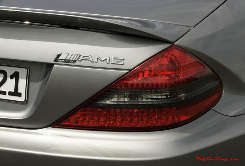 The new Mercedes SL65 AMG supercar comes with a twin-turbocharged 6.0-liter V12 developing 661hp (493kW) at 5,400 rpm and a heady 738 lb-ft (1,000Nm) of torque. This is 20hp (15kW) up on Mercedes� own SLR McLaren 722 edition supercar.