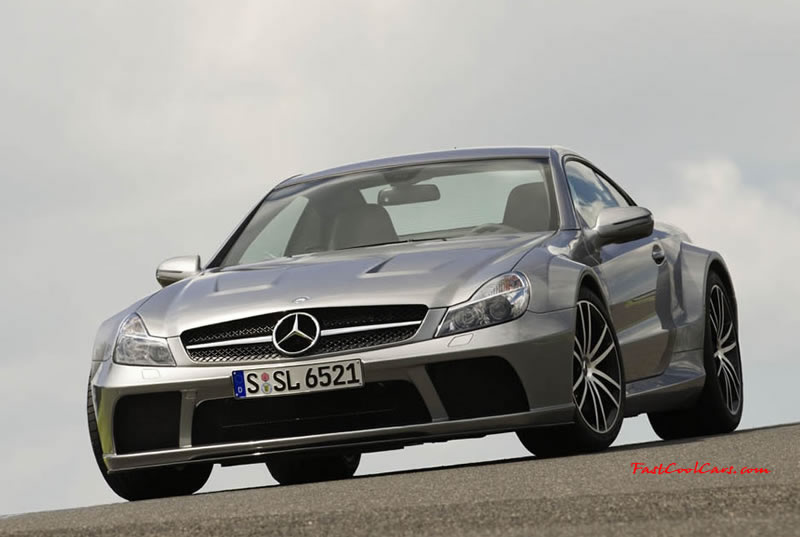 The new Mercedes SL65 AMG supercar comes with a twin-turbocharged 6.0-liter V12 developing 661hp (493kW) at 5,400 rpm and a heady 738 lb-ft (1,000Nm) of torque. This is 20hp (15kW) up on Mercedes� own SLR McLaren 722 edition supercar.
