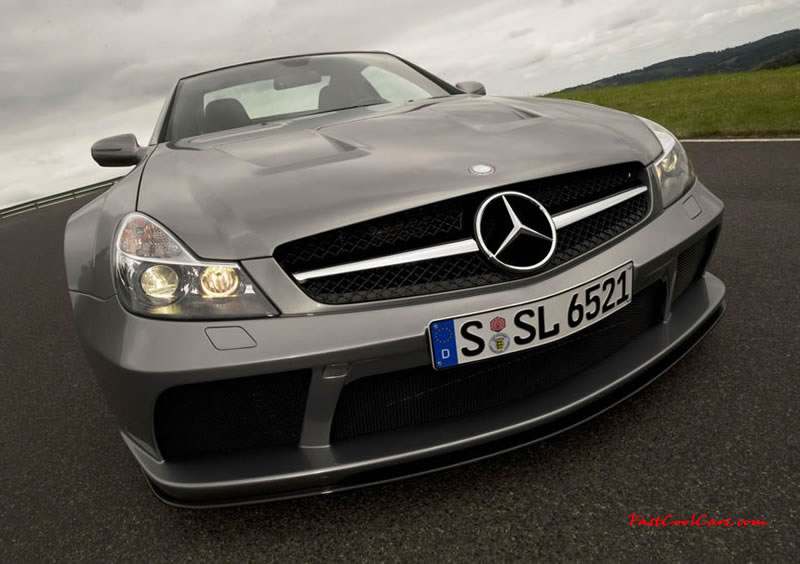 The new Mercedes SL65 AMG supercar comes with a twin-turbocharged 6.0-liter V12 developing 661hp (493kW) at 5,400 rpm and a heady 738 lb-ft (1,000Nm) of torque. This is 20hp (15kW) up on Mercedes� own SLR McLaren 722 edition supercar.