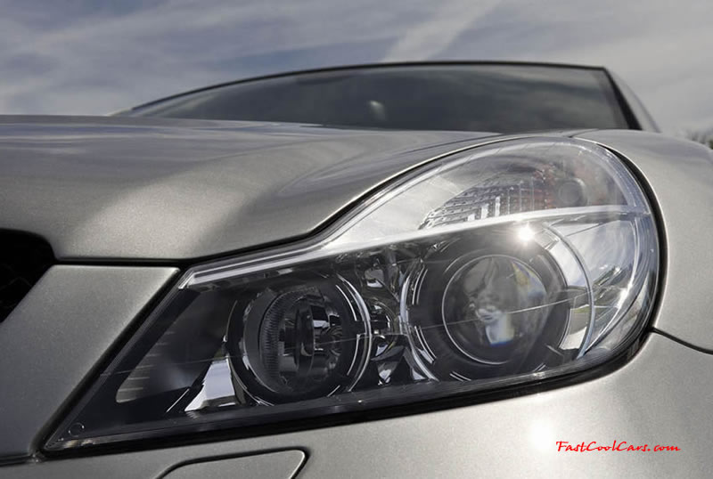 The new Mercedes SL65 AMG supercar comes with a twin-turbocharged 6.0-liter V12 developing 661hp (493kW) at 5,400 rpm and a heady 738 lb-ft (1,000Nm) of torque. This is 20hp (15kW) up on Mercedes� own SLR McLaren 722 edition supercar.