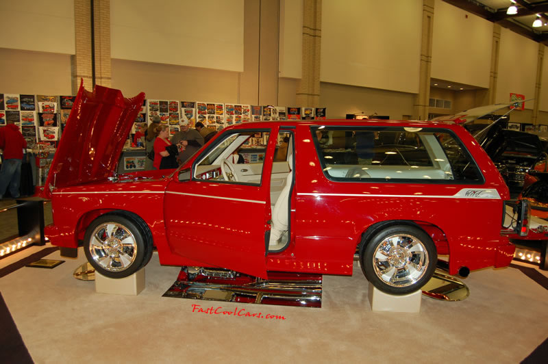 The 2009 World of Wheels Show in Chattanooga, Tennessee. On Jan. 9th,10, & 11th, Pictures by Ron Landry. Nice polished aluminum wheels.