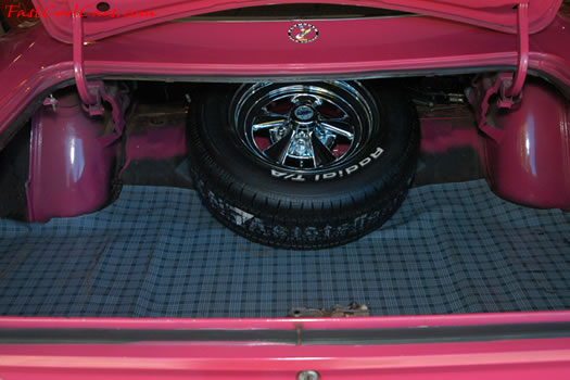 1970 Moulin Rouge Plymouth Roadrunner - one of 97 built. nice matching mag wheel spare