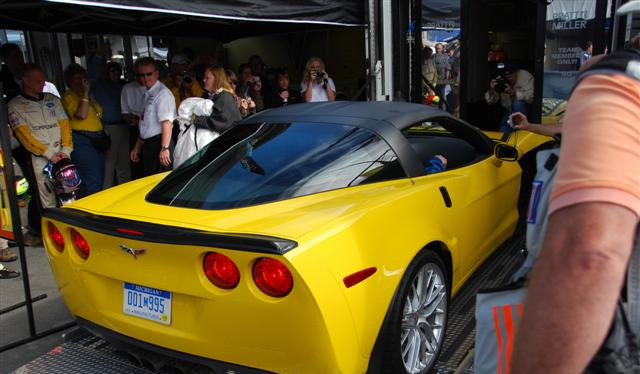 2009 ZR1 Chevrolet Corvette - LS9 - 620 HP - Carbon Fiber - Supercharged - 200+ MPH - Fast Cool Car