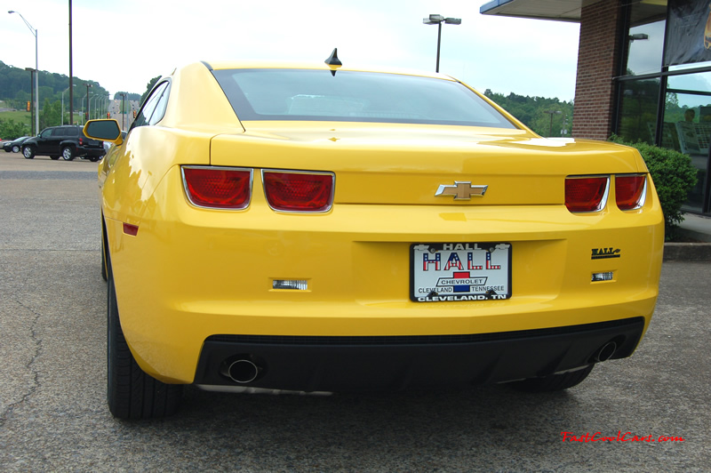 2010 Chevrolet Camaro 2LT in Yellow.