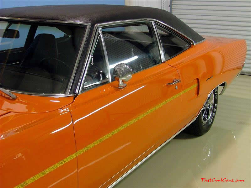 1970 Plymouth Roadrunner 440 6-Pack -Vitamin C Orange - Positive Traction Rear End - High Quality Restoration - Air Grabber Hood - Tic Tock Tach - Beep Beep Horn