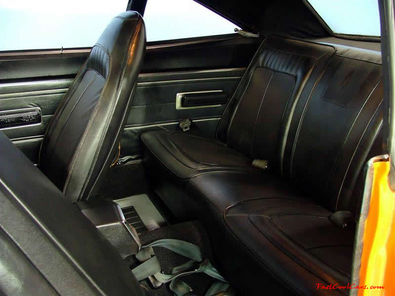 1970 Plymouth Roadrunner 440 6-Pack -Vitamin C Orange - Positive Traction Rear End - High Quality Restoration - Air Grabber Hood - Tic Tock Tach - Beep Beep Horn