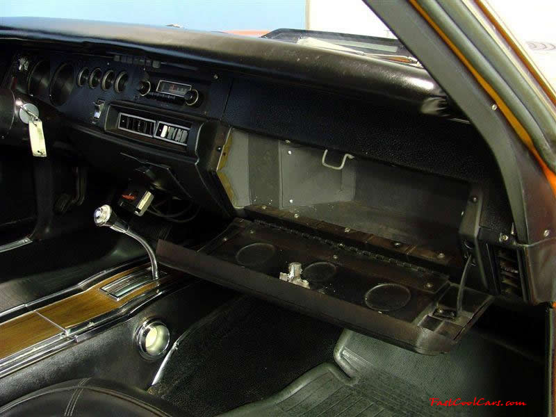 1970 Plymouth Roadrunner 440 6-Pack -Vitamin C Orange - Positive Traction Rear End - High Quality Restoration - Air Grabber Hood - Tic Tock Tach - Beep Beep Horn