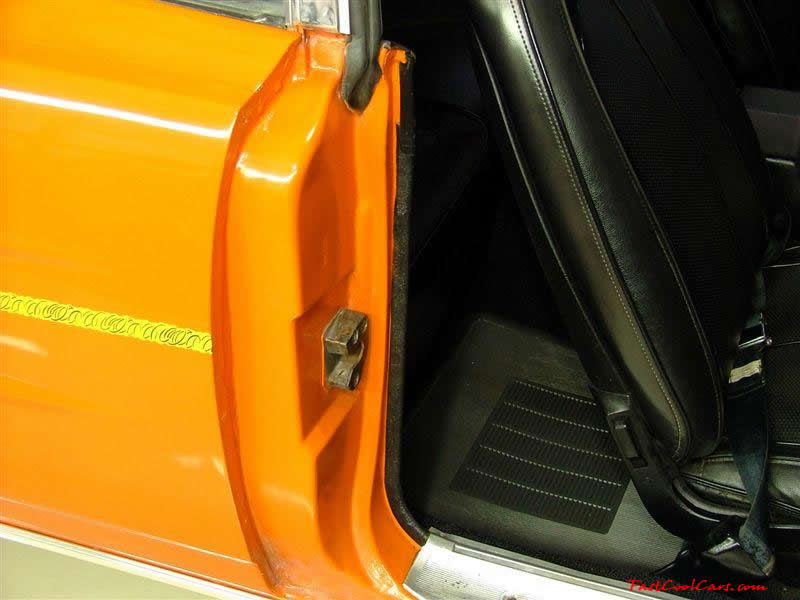 1970 Plymouth Roadrunner 440 6-Pack -Vitamin C Orange - Positive Traction Rear End - High Quality Restoration - Air Grabber Hood - Tic Tock Tach - Beep Beep Horn