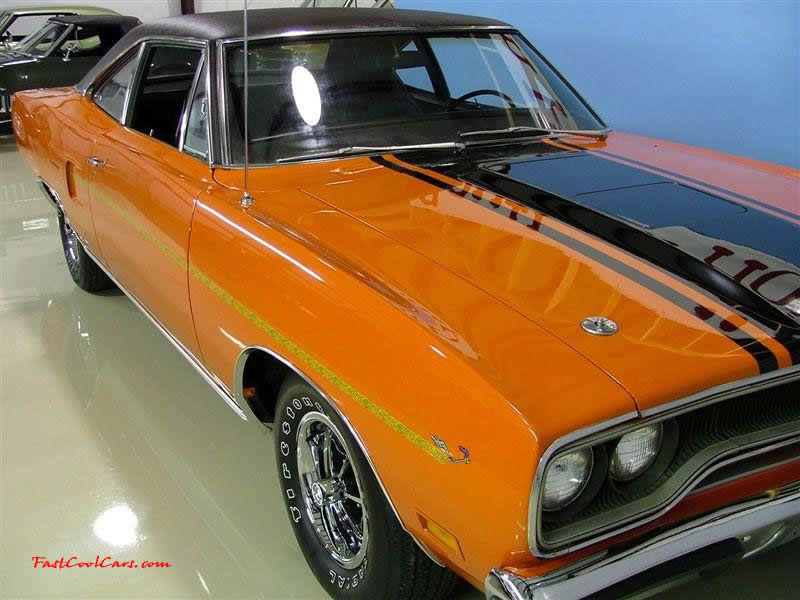 1970 Plymouth Roadrunner 440 6-Pack -Vitamin C Orange - Positive Traction Rear End - High Quality Restoration - Air Grabber Hood - Tic Tock Tach - Beep Beep Horn