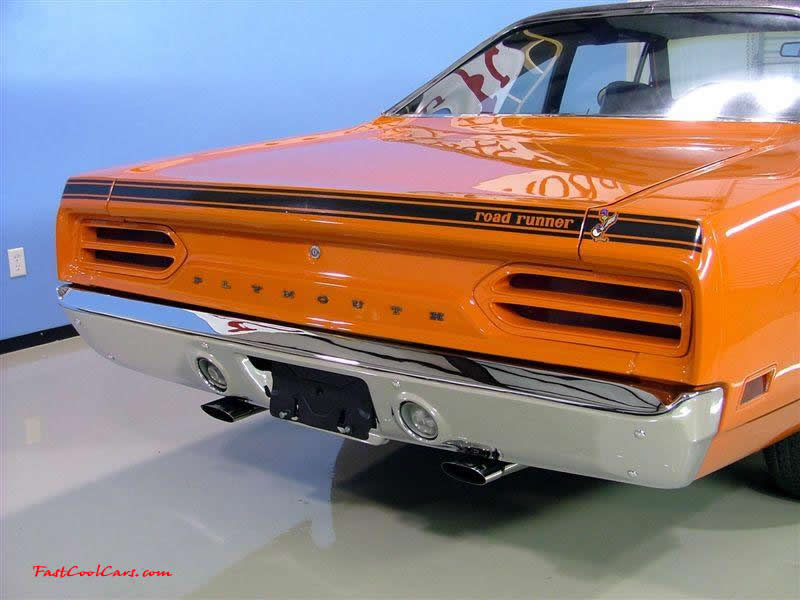 1970 Plymouth Roadrunner 440 6-Pack -Vitamin C Orange - Positive Traction Rear End - High Quality Restoration - Air Grabber Hood - Tic Tock Tach - Beep Beep Horn