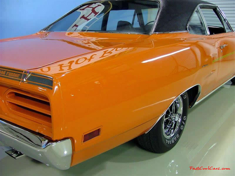 1970 Plymouth Roadrunner 440 6-Pack -Vitamin C Orange - Positive Traction Rear End - High Quality Restoration - Air Grabber Hood - Tic Tock Tach - Beep Beep Horn