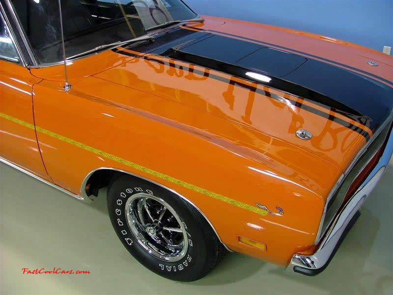 1970 Plymouth Roadrunner 440 6-Pack -Vitamin C Orange - Positive Traction Rear End - High Quality Restoration - Air Grabber Hood - Tic Tock Tach - Beep Beep Horn
