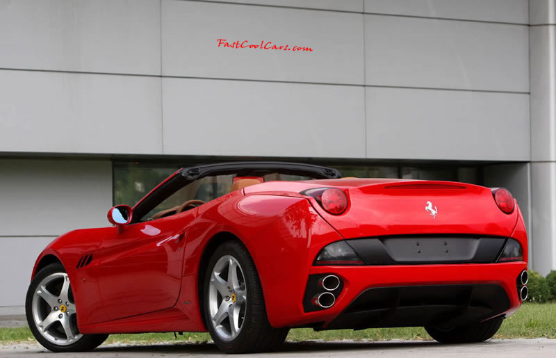 California Ferrari, Hardtop Convertible, front engine, rear wheel drive.