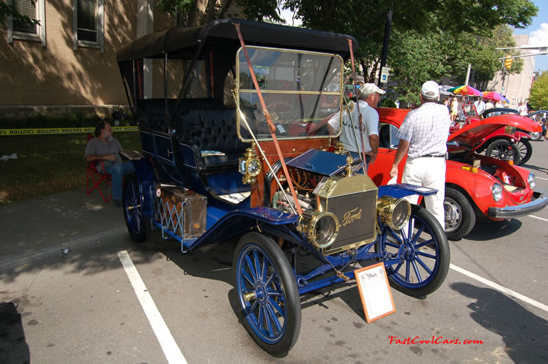 Cleveland Tennessee car shows and events with hot rods, antique cars, muscle cars, famous cars, rare cars, wild cars, fast cars, cool cars, rat rods, supercharged cars, turbo cars, motorcycles, trucks, low riders, chopped rides, new whips, old whips, and much more.