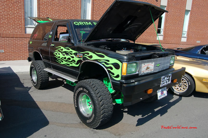 Cleveland Tennessee car shows and events with hot rods, antique cars, muscle cars, famous cars, rare cars, wild cars, fast cars, cool cars, rat rods, supercharged cars, turbo cars, motorcycles, trucks, low riders, chopped rides, new whips, old whips, and much more.