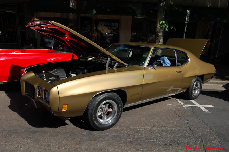 Cleveland TN monthly car shows and events with hot rods, antique cars, muscle cars, famous cars, rare cars, wild cars, fast cars, cool cars, rat rods, supercharged cars, turbo cars, motorcycles, trucks, low riders, chopped rides, new whips, old whips, and much more.