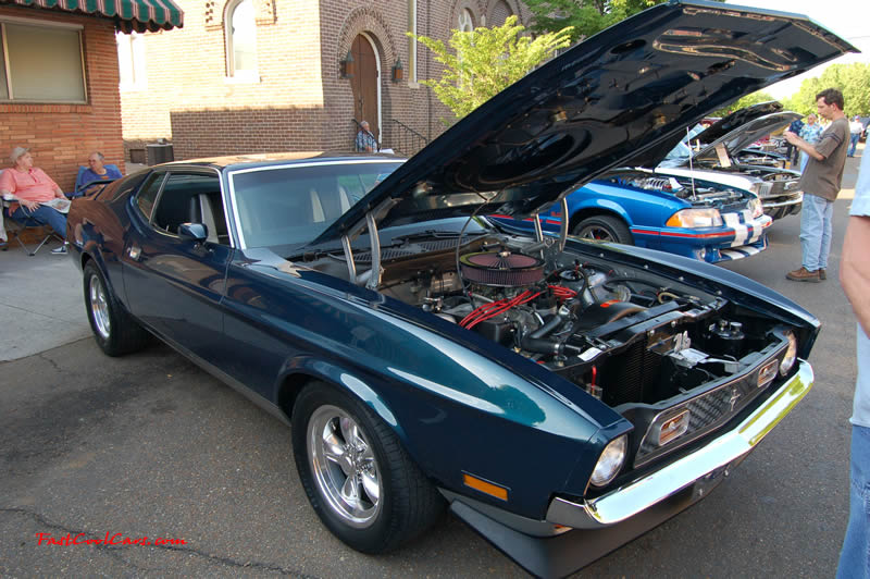 Cleveland TN monthly car shows and events with hot rods, antique cars, muscle cars, famous cars, rare cars, wild cars, fast cars, cool cars, rat rods, supercharged cars, turbo cars, motorcycles, trucks, low riders, chopped rides, new whips, old whips, and much more.