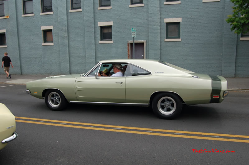 Cleveland, Tennessee car shows and events with hot rods, muscle cars, famous cars, rare cars, wild cars, fast cars, cool cars, rat rods, supercharged cars, new whips, and much more.