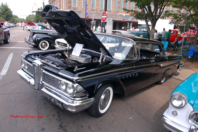 Cleveland, Tennessee Cruise In car shows and events with hot rods, muscle cars, famous cars, rare cars, wild cars, fast cars, cool cars, rat rods, supercharged cars, new whips, and much more.