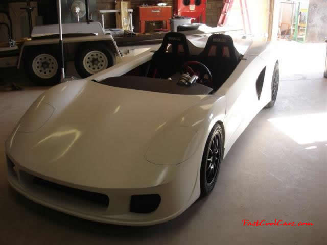 The brand new Grabercars 'La Bala' mid-engine sports car.
