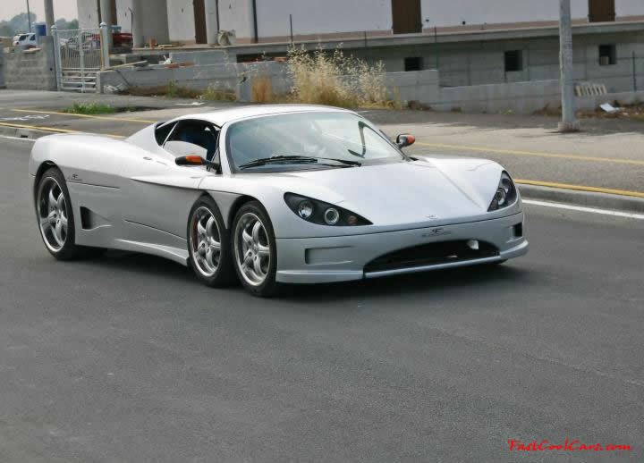 The ideas behind the Tyrell P34 don�t necessarily translate to the C6W, though Ferruccio Covini, the company�s founder, gives the following reasons for creating his modern-day six-wheeler: Less risk of front tires deflating, less risk of aquaplaning, better braking, better grip, better comfort, better absorption of frontal impact.