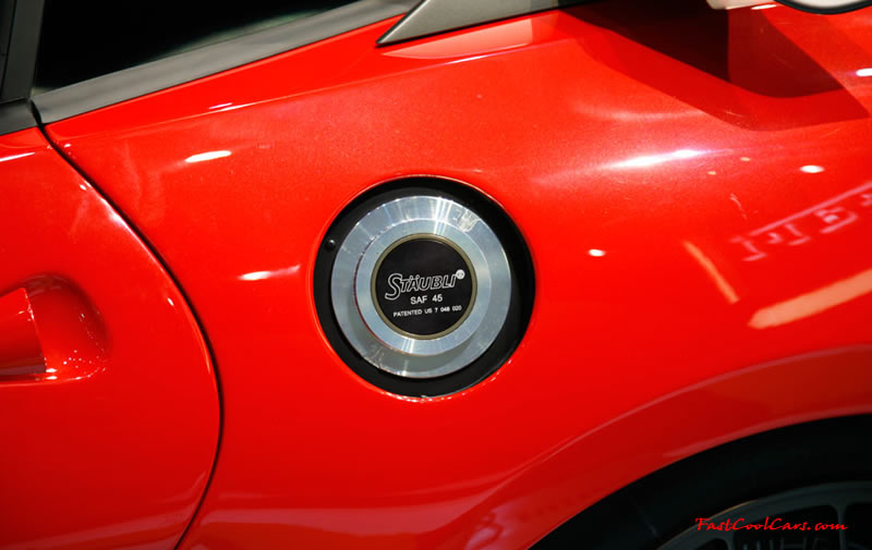 The Ferrari 599XX, on the other hand, is aimed at owners that want to experience Prancing Horse driving pleasure at its purest - in fact, Ferrari will be organizing a program of dedicated track events for it in 2010/2011.