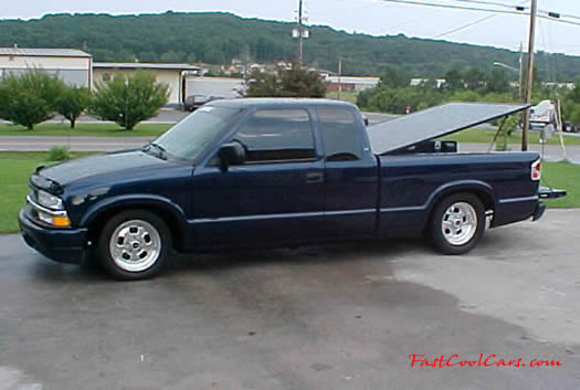 2000 Chevrolet S10 Extend cab - Three door, 4.3 V-6  Lowrider