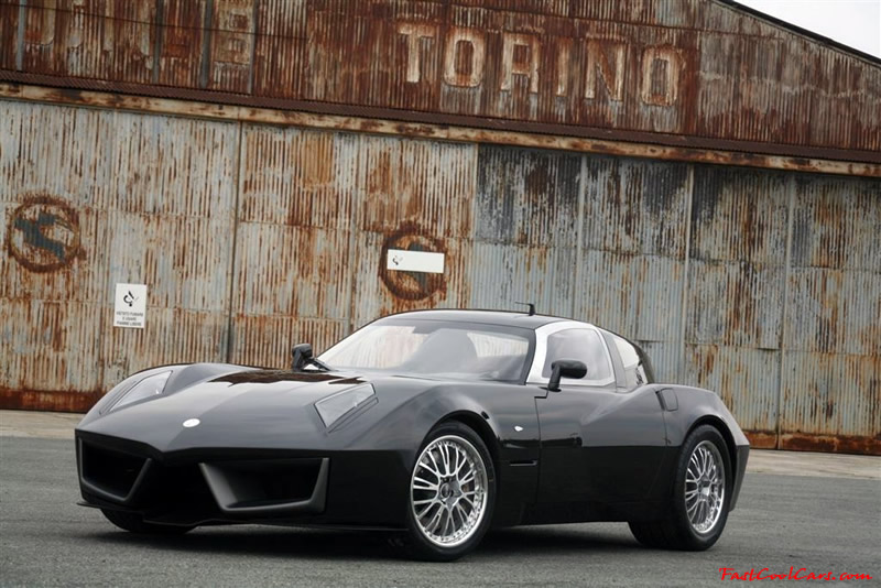 The Spada Codatronca chassis is based on that used in the Chevrolet Corvette, with suspension-systems, engine and other mechanicals enhanced by the tuning shop.