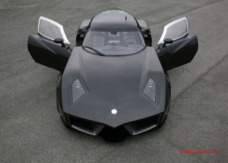 The Spada Codatronca chassis is based on that used in the Chevrolet Corvette, with suspension-systems, engine and other mechanicals enhanced by the tuning shop.